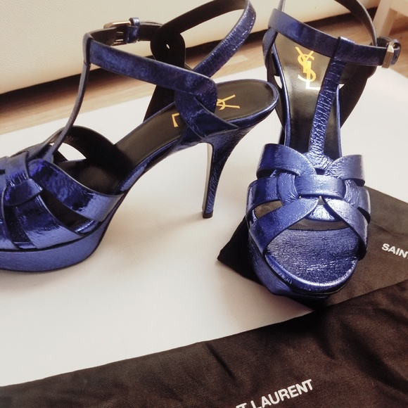 ❌SOLD❌Saint LaurentMetallic Women's Sandals - Picture 2 of 6